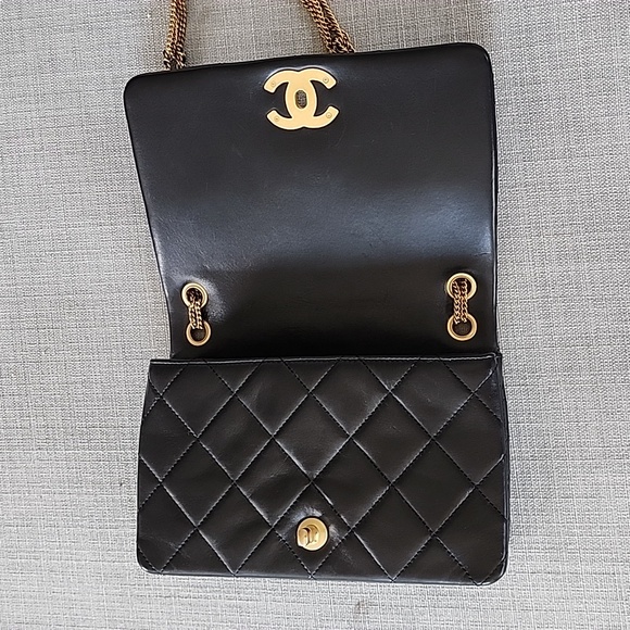Chanel flap bag - Picture 9 of 16